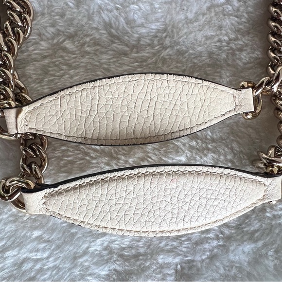 Gucci Soho Leather Shoulder Bag with Tassel Off White Color - Picture 6 of 16